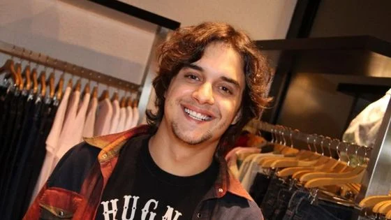 Quem é Guilherme Boury: trajetória, família de artistas e disputa em A Fazenda 17 - Imagem do artigo