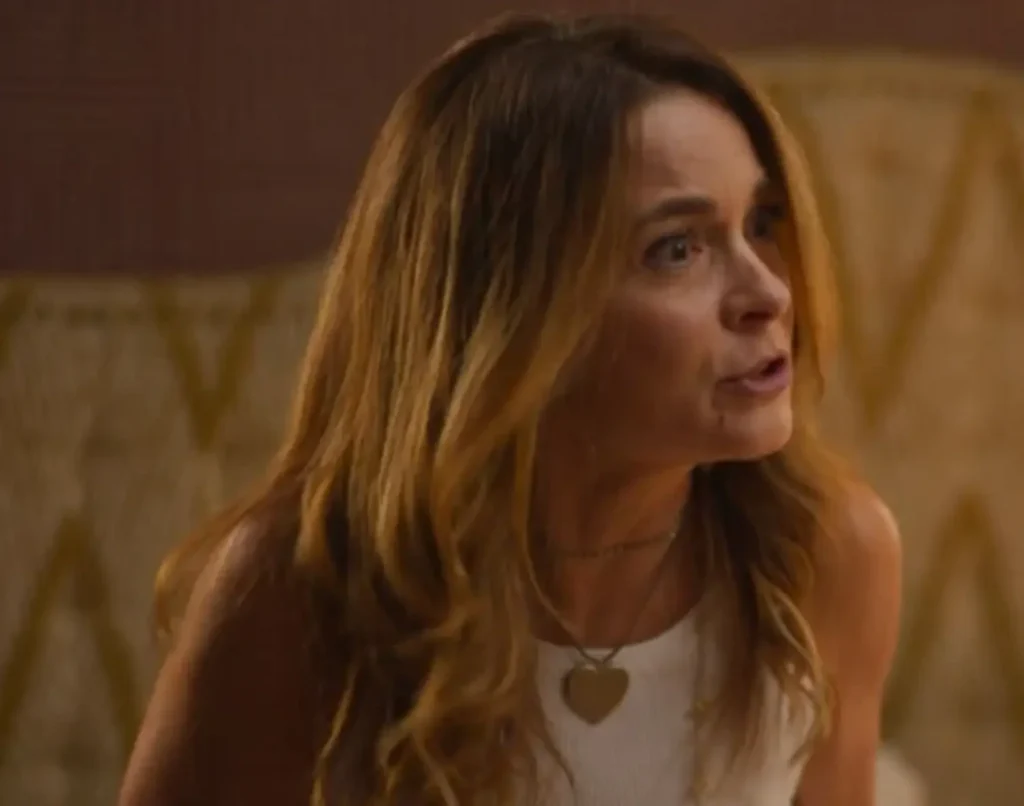 Filipa implora ajuda para escapar de clínica onde foi internada por Jaques em Dona de Mim